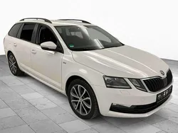 Bila candy/candyweiss Gebraucht 2019 Skoda Octavia Soleil Kombi | 15.990 € (Guter Preis)
