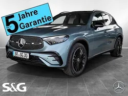 Metalliclack verdesilber Gebraucht 2025 Mercedes GLC300 AMG SUV | 75.489 €
