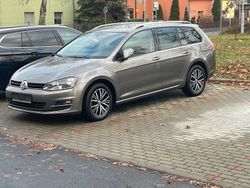 Grau Gebraucht 2017 VW Golf VII Allstar Kombi | 13.499 € (Etwas zu teuer)