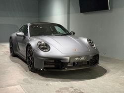 Grau Gebraucht 2024 Porsche 911 Carrera Coupé | 134.993 € (Guter Preis)