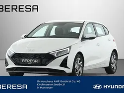 Weiß Neu 2025 Hyundai i20 Trend Limousine | 20.990 € (Fairer Preis)