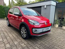 Rot Gebraucht 2014 VW cross up! Kleinwagen | 6.450 € (Fairer Preis)