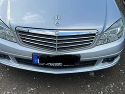 Silber Gebraucht 2007 Mercedes C200 Limousine | 7.500 €