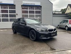 Schwarz Gebraucht 2020 BMW 320 Sport Line Kombi | 14.950 € (Teuer)