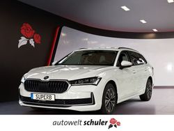 Kristallweiß uni Gebraucht 2024 Skoda Superb Selection Kombi | 42.990 € (Superpreis)