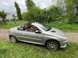 Beige Gebraucht 2004 Peugeot 206 CC Roland Garros Cabrio | 1.500 € (Guter Preis)