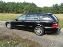 Schwarz Gebraucht 2004 Mercedes 200 Kombi | 3.900 €