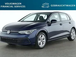 Blau Gebraucht 2023 VW Golf VIII Life Limousine | 24.100 € (Fairer Preis)