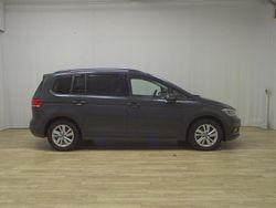 Grau Gebraucht 2021 VW Touran Comfortline Van / Kleinbus | 18.980 € (Guter Preis)