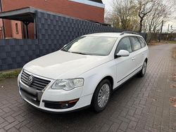 Weiß Gebraucht 2009 VW Passat Kombi | 2.800 € (Guter Preis)