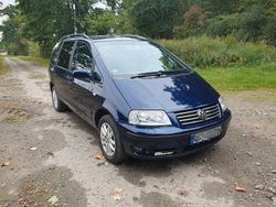 Blau Gebraucht 2001 VW Sharan Highline Van / Kleinbus | 3.495 €