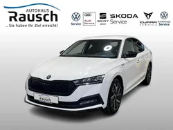 Weiß Gebraucht 2022 Skoda Octavia SportLine Limousine | 22.950 € (Teuer)
