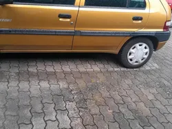 Gold Gebraucht 2001 Citroën Saxo Kleinwagen | 1.250 € (Etwas zu teuer)