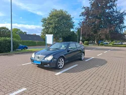Blau Gebraucht 2002 Mercedes C200 Coupé | 3.399 €