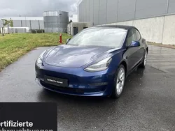 Blau Gebraucht 2021 Tesla Model 3 Long Range RWD Limousine | 29.600 € (Etwas zu teuer)