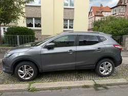 Grau Gebraucht 2016 Nissan Qashqai SUV | 10.500 € (Fairer Preis)
