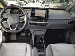 Weiss Gebraucht 2021 VW ID.3 Pro Performance Kleinwagen | 26.549 € (Etwas zu teuer)