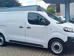 Weiß Gebraucht 2023 Opel Vivaro Edition Van | 21.400 € (Guter Preis)