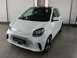 Weiß Gebraucht 2021 Smart ForFour Electric Drive Limousine | 19.998 €
