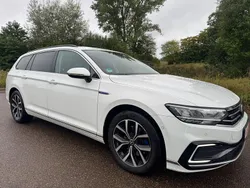 Weiß Gebraucht 2021 VW Passat GTE Kombi | 16.190 € (Fairer Preis)