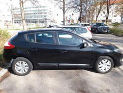Schwarz Gebraucht 2014 Renault Mégane III Authentique Limousine | 6.800 € (Fairer Preis)