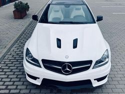 Weiß Gebraucht 2014 Mercedes C63 AMG AMG Coupé | 53.900 €