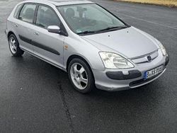 Silber Gebraucht 2001 Honda Civic Limousine | 3.390 € (Etwas zu teuer)