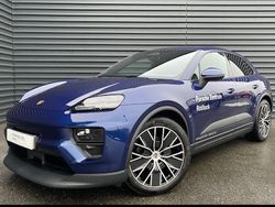Blau Gebraucht 2025 Porsche Macan 4 Electric SUV | 93.750 € (Etwas zu teuer)