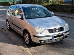 Grau Gebraucht 2004 VW Polo Kleinwagen | 1.900 € (Fairer Preis)