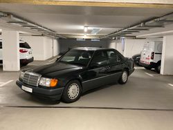 Schwarz Gebraucht 1992 Mercedes E230 Limousine | 6.999 €