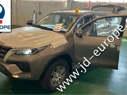 Gold Neu 2024 Toyota Fortuner SUV | 40.500 €