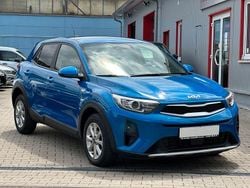 Blau Gebraucht 2022 Kia Stonic SUV | 15.995 € (Guter Preis)