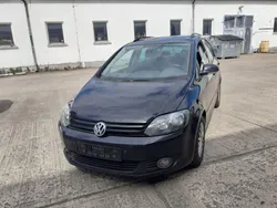 Schwarz Gebraucht 2012 VW Golf Plus Match Van / Kleinbus | 5.680 € (Fairer Preis)