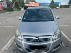 Silber Gebraucht 2008 Opel Zafira Van / Kleinbus | 2.250 €