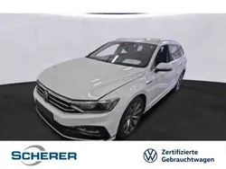 Gletscherweiß metallic Gebraucht 2023 VW Passat Elegance Kombi | 33.990 € (Teuer)