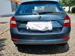 Grau Gebraucht 2016 Skoda Rapid Kombi | 11.000 € (Teuer)