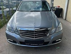 Silber Gebraucht 2010 Mercedes E200 Limousine | 11.500 € (Fairer Preis)
