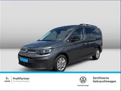 Grau Gebraucht 2024 VW Caddy Maxi Life Life Van / Kleinbus | 36.490 € (Superpreis)