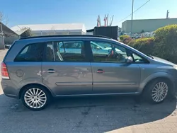 Silber Gebraucht 2005 Opel Zafira Van / Kleinbus | 1.900 € (Guter Preis)
