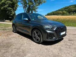 Grau Gebraucht 2022 Audi SQ5 Ambiente SUV | 56.900 € (Guter Preis)