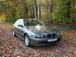 Grau Gebraucht 2002 BMW 525 Limousine | 16.490 €
