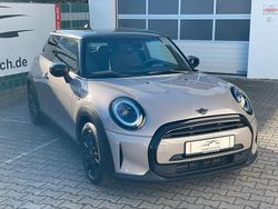 Grau Gebraucht 2023 Mini Cooper Classic Kleinwagen | 23.790 € (Fairer Preis)