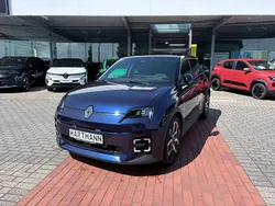 Nachtblau metallic, black pea Neu 2025 Renault R5 Urban Kleinwagen | 31.940 € (Etwas zu teuer)