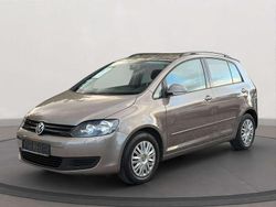 Kaschmirbraun Gebraucht 2011 VW Golf Plus Cross Trendline Van / Kleinbus | 6.390 € (Etwas zu teuer)