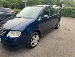 Blau Gebraucht 2004 VW Touran Van / Kleinbus | 3.200 € (Etwas zu teuer)