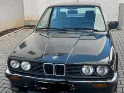 Grün Gebraucht 1986 BMW 320 Limousine | 13.500 €