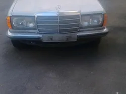 Silber Gebraucht 1983 Mercedes 230 Coupé | 4.390 €