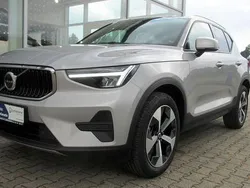 Silber Gebraucht 2024 Volvo XC40 Core SUV | 37.800 € (Fairer Preis)