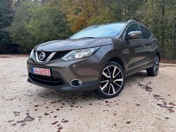 Braun Gebraucht 2014 Nissan Qashqai Tekna SUV | 11.750 € (Fairer Preis)
