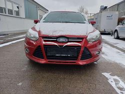 Candyrot metallic Gebraucht 2011 Ford Focus Titanium Kombi | 2.300 € (Superpreis)